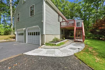 64 Marshall St, Holliston, MA 01746 - Photo 27