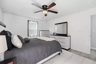64 Marshall St, Holliston, MA 01746 - Photo 13