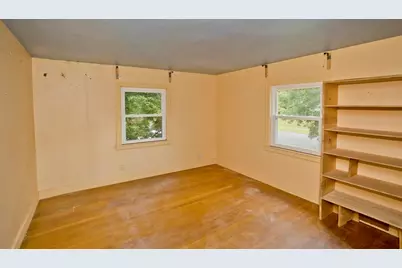 95 Craiwell Ave, West Springfield, MA 01104 - Photo 27