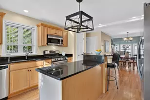 1 Tanglewood Park Dr, Haverhill, MA 01830 - Photo 11
