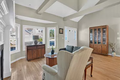 1 Tanglewood Park Dr #1, Haverhill, MA 01830 - Photo 3