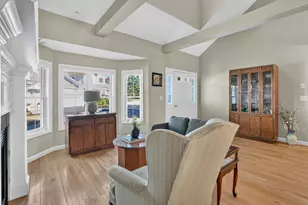 1 Tanglewood Park Dr, Haverhill, MA 01830 - Photo 3