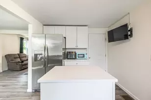 17 Temple St, Palmer, MA 01069 - Photo 15