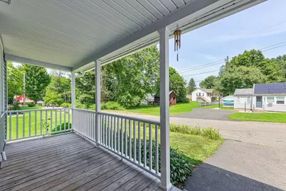 17 Temple St, Palmer, MA 01069 - Photo 9