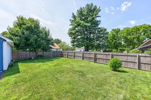 17 Temple St, Palmer, MA 01069 - Photo 7