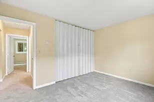 121 Bailey St, Worcester, MA 01602 - Photo 13