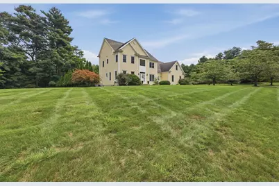 8 Juniper Road, Upton, MA 01568 - Photo 3