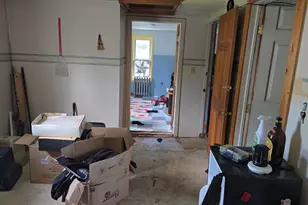 23 Walnut St, Pittsfield, MA 01201 - Photo 5
