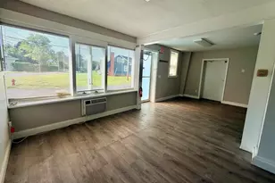 246 Montcalm St, Chicopee, MA 01020 - Photo 9