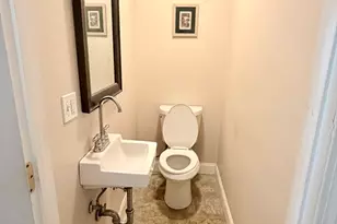246 Montcalm St, Chicopee, MA 01020 - Photo 25
