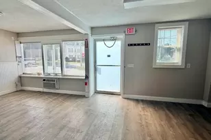 246 Montcalm St, Chicopee, MA 01020 - Photo 11