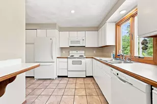 198 Elm St, Marlborough, MA 01752 - Photo 9