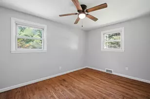 218 Maple St, East Longmeadow, MA 01028 - Photo 25