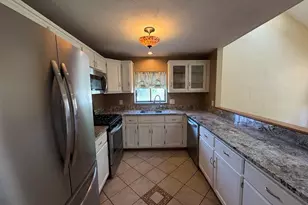 40 Danforth Ct, Haverhill, MA 01832 - Photo 3