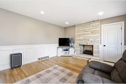 169 Raven, Lowell, MA 01852 - Photo 7