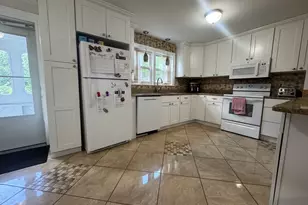 128 Groton Rd, Chelmsford, MA 01863 - Photo 3