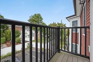 32 Common St, Waltham, MA 02451 - Photo 5