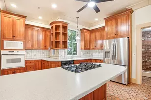 52 Mattoon St, Springfield, MA 01105 - Photo 3