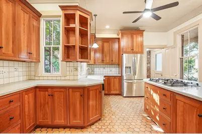 52 Mattoon St #1, Springfield, MA 01105 - Photo 7