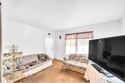 76 Howard St, Ludlow, MA 01056 - Photo 7