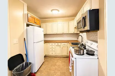 145 Hancock St, Springfield, MA 01109 - Photo 7
