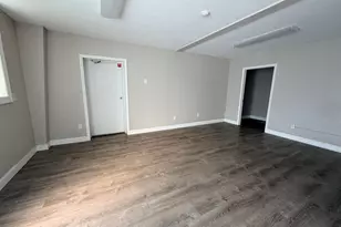 246 Montcalm St, Chicopee, MA 01020 - Photo 9