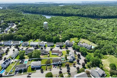 79 Emerald Dr, Lynn, MA 01904 - Photo 21