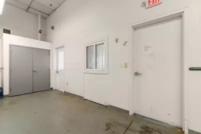 11 Commercial St #11, Medford, MA 02155 - Photo 23