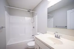 18 Healey St, Springfield, MA 01151 - Photo 9