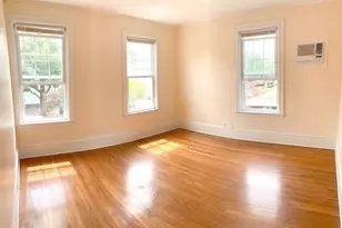 53 Oakland St, Medford, MA 02155 - Photo 5