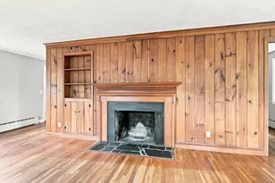 92 Oak Hollow Rd, Springfield, MA 01128 - Photo 9