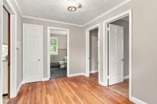 92 Oak Hollow Rd, Springfield, MA 01128 - Photo 7