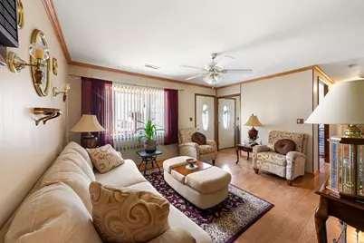 136 Laurie Ln, Lowell, MA 01854 - Photo 15
