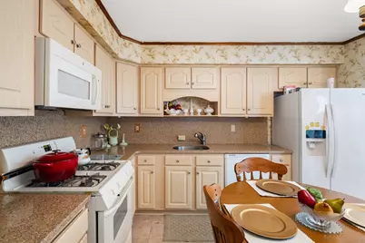 136 Laurie Ln, Lowell, MA 01854 - Photo 13