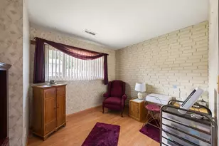 136 Laurie Ln, Lowell, MA 01854 - Photo 17
