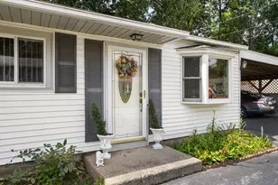 136 Laurie Ln, Lowell, MA 01854 - Photo 3