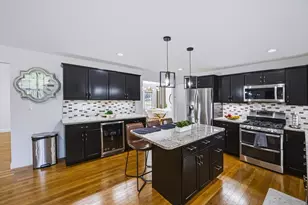 492 Sumner St, Stoughton, MA 02072 - Photo 9