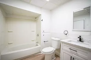 3 Charles St, Chicopee, MA 01020 - Photo 9