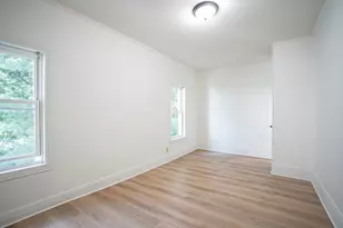 3 Charles St, Chicopee, MA 01020 - Photo 11