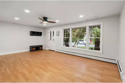 8 Vista Dr, Shrewsbury, MA 01545 - Photo 5