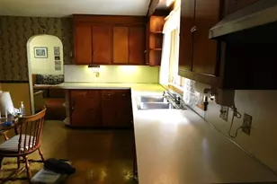 103 Chester St, West Springfield, MA 01089 - Photo 11