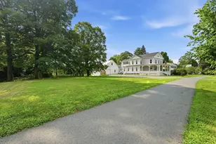 1136 N Pleasant St, Amherst, MA 01002 - Photo 7