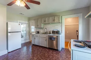 1136 N Pleasant St, Amherst, MA 01002 - Photo 27