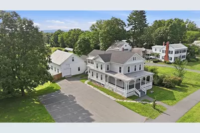 1136 N Pleasant St, Amherst, MA 01002 - Photo 5