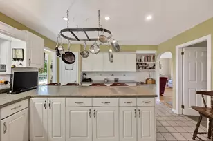 61 Highland Ave, Dartmouth, MA 02747 - Photo 9