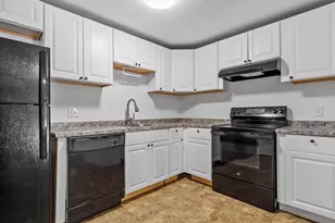 56 Edgeworth, Worcester, MA 01605 - Photo 3