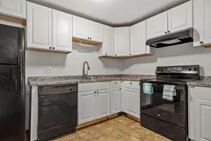 56 Edgeworth, Worcester, MA 01605 - Photo 5