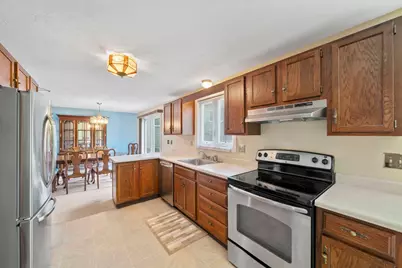 205 Comfort St #205, Bridgewater, MA 02324 - Photo 3