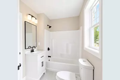 40 Nonquit St, Worcester, MA 01604 - Photo 13