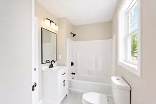 40 Nonquit St, Worcester, MA 01604 - Photo 13